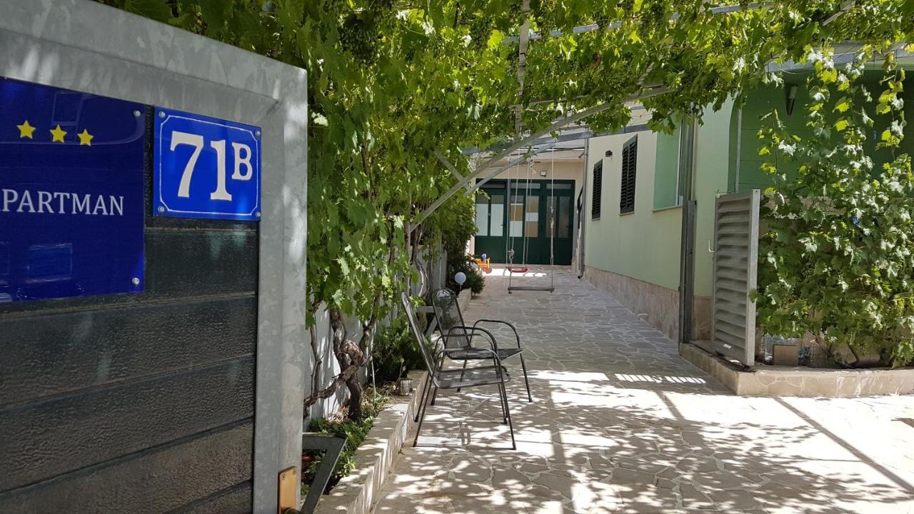 Apartmani Vincek Vodice Eksteriør billede
